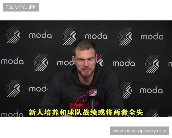 罗威重返绿军主场，球迷掌声致敬功勋旧将